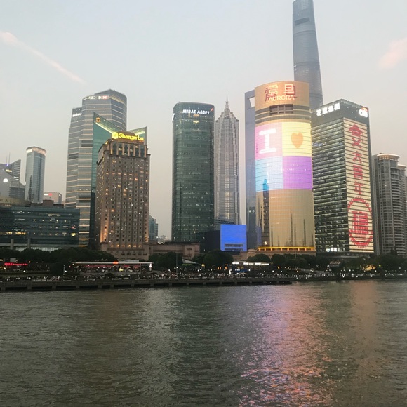 Hello 😊 ! Welcome to my 👗. - Picture 2 of 16